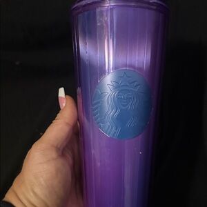 Starbucks Iridescent Purple/Blue Tumbler with matching Straw! (Ideal 24 Oz Cold)